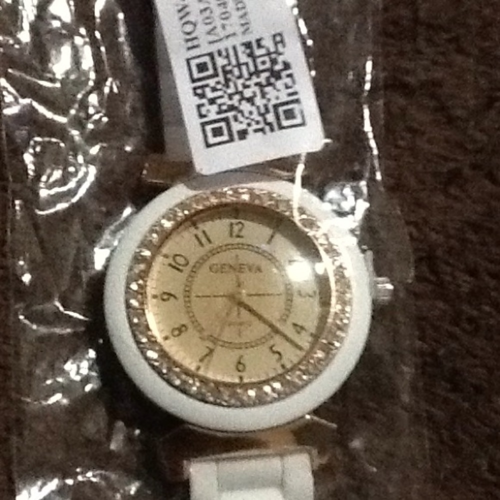 Watch - Picture 2 of 3